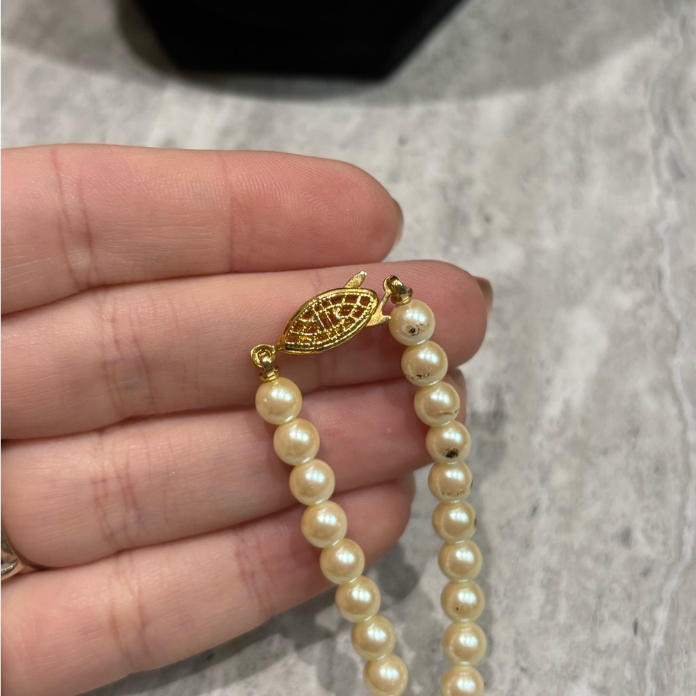 Vintage Faux Pearl Drop Pendant Necklace Rhinestone Spacers Gold Tone Glamour - Picture 3 of 4
